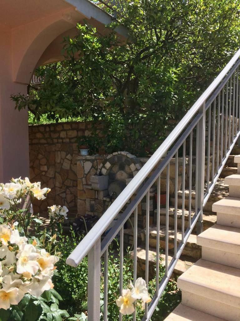 Guesthouse Villa Rosa Berat Szoba fotó